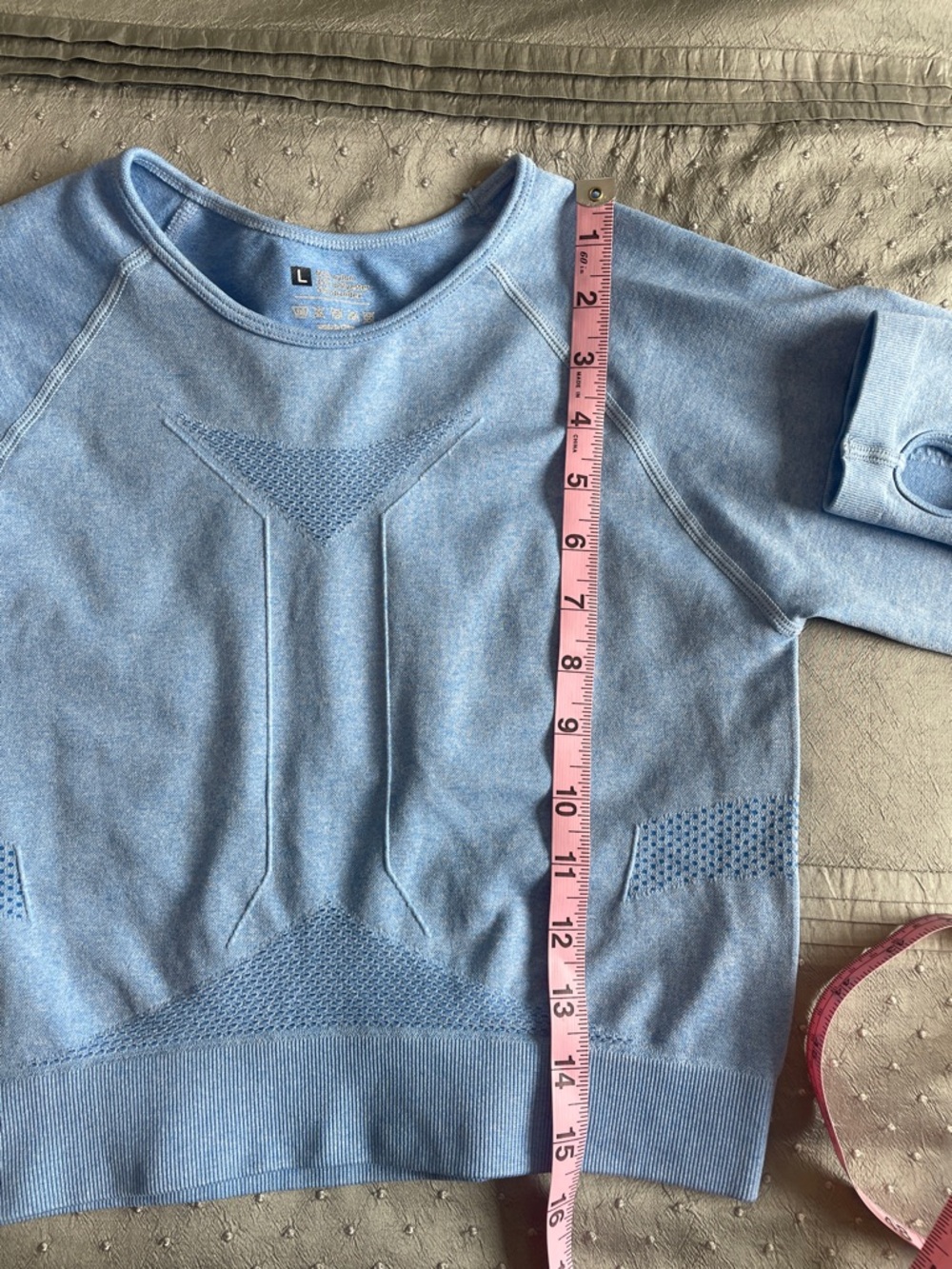 Baby Blue Athletic Workout Seamless Long Sleeve Compression Crop Top size L - Picture 9 of 12